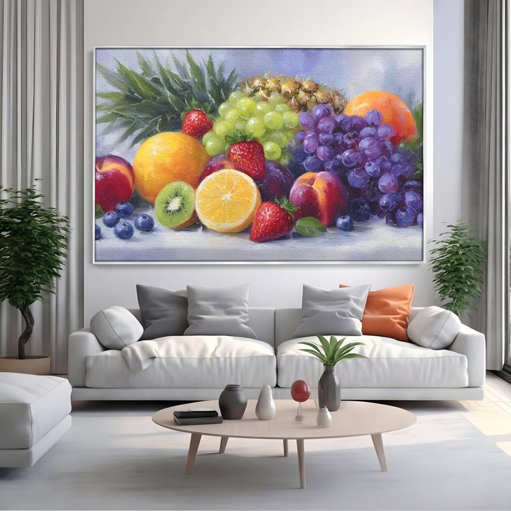 Tablou canvas cu pictura cu cos de fructe, in rama de aluminiu argintiu, pe perete intr-un living